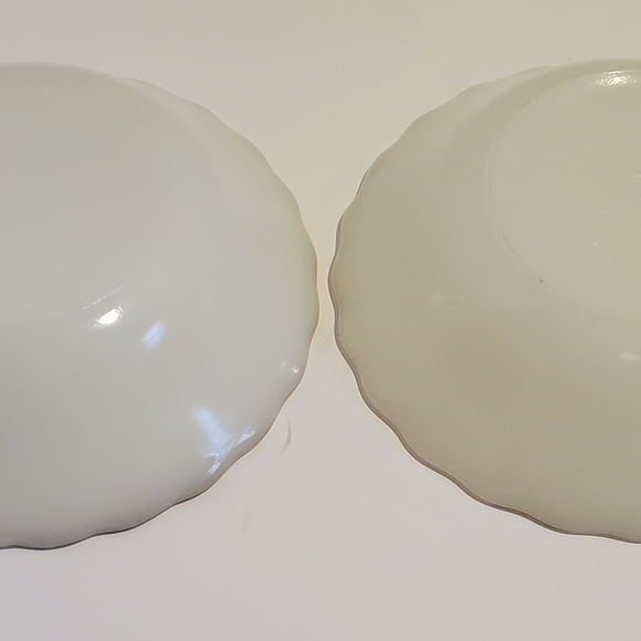 Set Of 2 Vintage Fire King Glass Golden Shell Soup/Salad Bowls | 22K Gold Trim - Picture 7 of 15